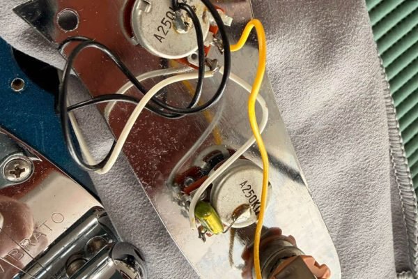 Guitar Volume and Tone Pot Replacement Guitar Volume and Tone Pot Replacement